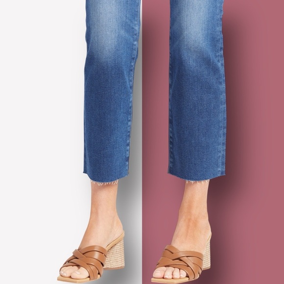 Good American ‘Good Legs Straight’ Jeans in “Indigo025” Wash Size 25 - Picture 4 of 16